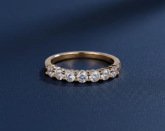 Anillo de media eternidad con diamante cultivado en laboratorio, talla brillante redonda de 0,85 quilates.