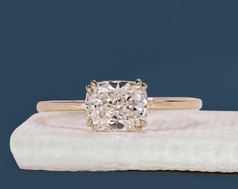 Anello di fidanzamento con diamante taglio cuscino, solitario in oro massiccio