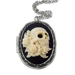Cream and Black Skull n&#39; Roses Cameo Locket Necklace, Vintage Ornate Antique Silver Pendant