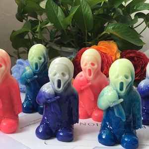 Ghostface Crystal Figurine - Luminous Horror Movie Statue