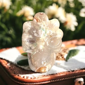 Flower Agate Skull Carving, Mardi Gras Mask, Hand carved Crystal for Meditation, Witchy Decor image 1