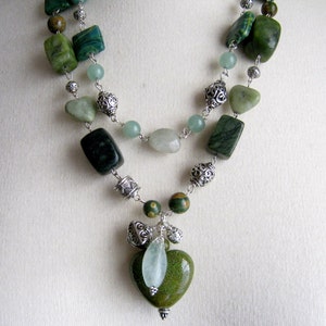 Collar de declaración, Collar de amuletos, Plata, Verde, Malaquita, Jade, Aventurina, Filigrana, Jaspe, Cableado a Mano, Corazón - Sweethearts Dance
