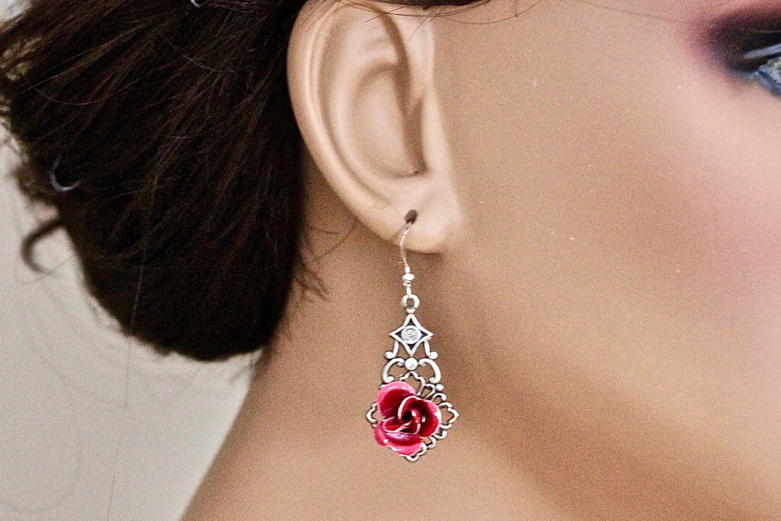 Vintage Rose Enamel Necklace