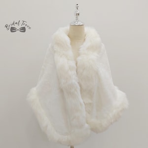 Châle en fausse fourrure blanc neige, jeté en fausse fourrure blanc pour les froides journées d'hiver, tissu marron blanc, châle en fausse fourrure au design unique, châle fait main.