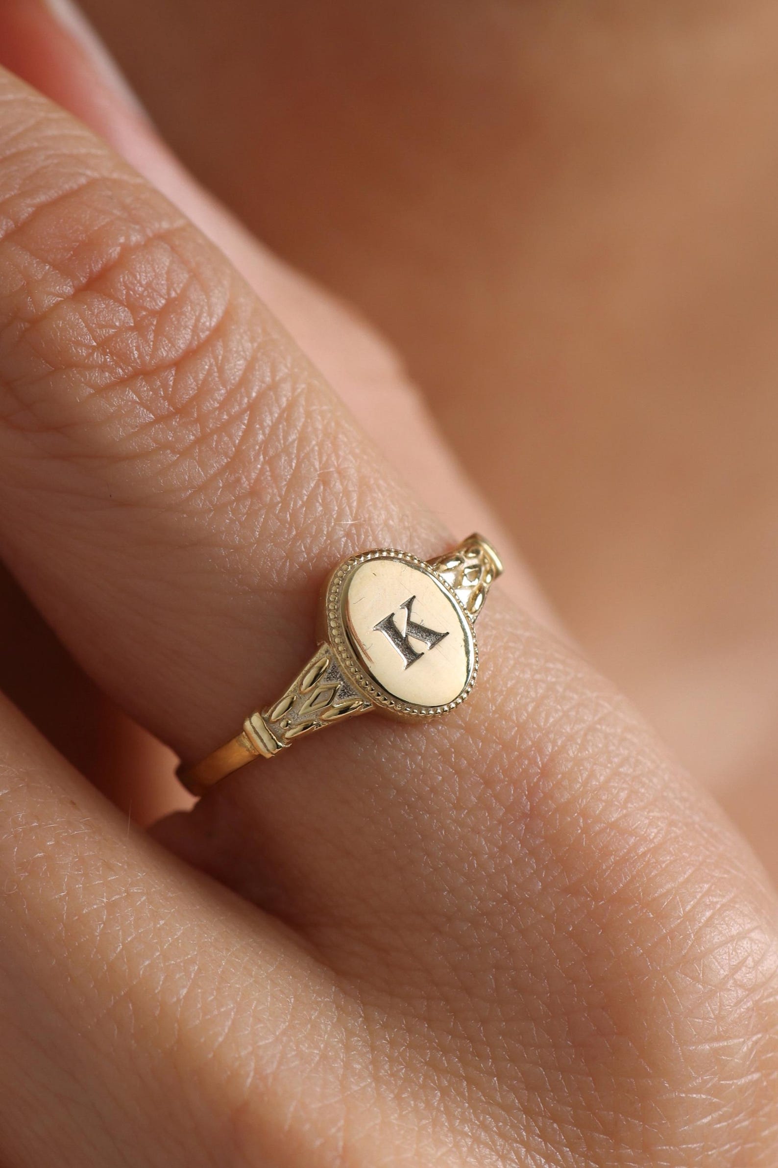 Custom Engraved Birth Flower Ring: Personalized Floral Ring - Etsy