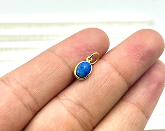 Pingente de lápis-lazúli azul banhado a ouro, colar delicado com cristal curativo, pequeno pingente de pedra preciosa azul para mulheres