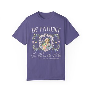 Funny History Shirt: Please Be Patient I'm From the 1900s, Silly Womens History Shirt for Historian Who Loves Classic History, Funny Jokes Grape