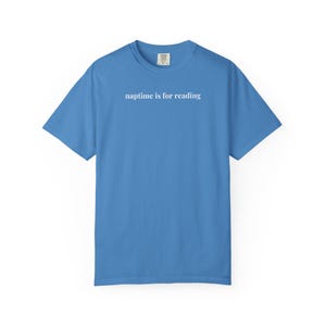 Bookish Mama T-Shirt für Mutter von Teenagern oder Mama von Kleinkindern, Dummes und gemütliches Minimal Buchliebhaber T-Shirt für Romanze oder Mystery Reader Royal Caribe