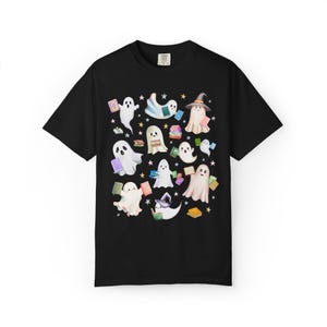 Bookish Ghost Lover Tee Shirt with Ghosts Holding Books for Reading Teacher or School Librarian, Silly Halloween Book Lover Matching Tee Black