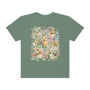 Divertida camiseta de pato con salpicaduras de acuarela transparente y flores de colores / Camiseta de amante de los patos de acuarela para primavera, camiseta retro de los años 90 Moss