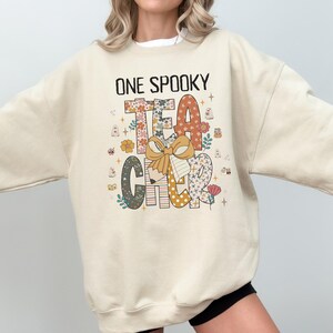 Teacher Halloween Sweatshirt for First Grade Teacher, Cute Kindergarten Crew Crewneck, Spooky Season, One Spooky Teacher Shirt with Ghosts