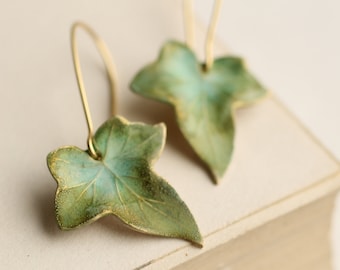 Pendientes de hoja verde oliva, pendientes de hoja de hiedra verde, pendientes Nouveau Boho, pendientes largos de otoño, almohadilla de lirio, joyería Boho, PENDIENTES DE HIEDRA DE OLIVA