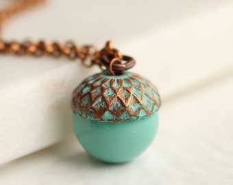 Collier gland, collier turquoise, bijoux pour l'automne, collier d'automne, cadeau pour octobre, pendentif gland turquoise, pierre précieuse, COU VERD GLAND