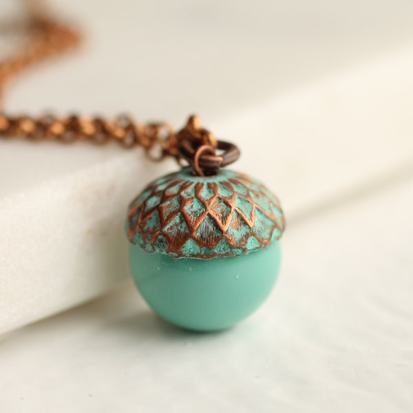 Acorn Necklace, Turquoise Necklace, Jewelry for Autumn, Fall Necklace, Gift for October, Turquoise Acorn Pendant, Gemstone, VERD ACORN NECK