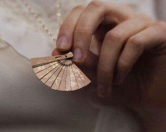 Japanese Fan Necklace, Folding fan necklace, Statement Necklace, Folding Fan Pendant, Vintage Statement Necklace LARGE FOLDING FAN