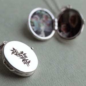 Silver Oval Photo Locket Necklace: Engraved Birth Flower Pendant, LKSP-28