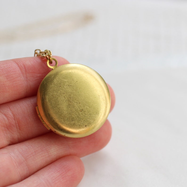 Simple Vintage Locket Personal Unique Gift Round Locket Etsy