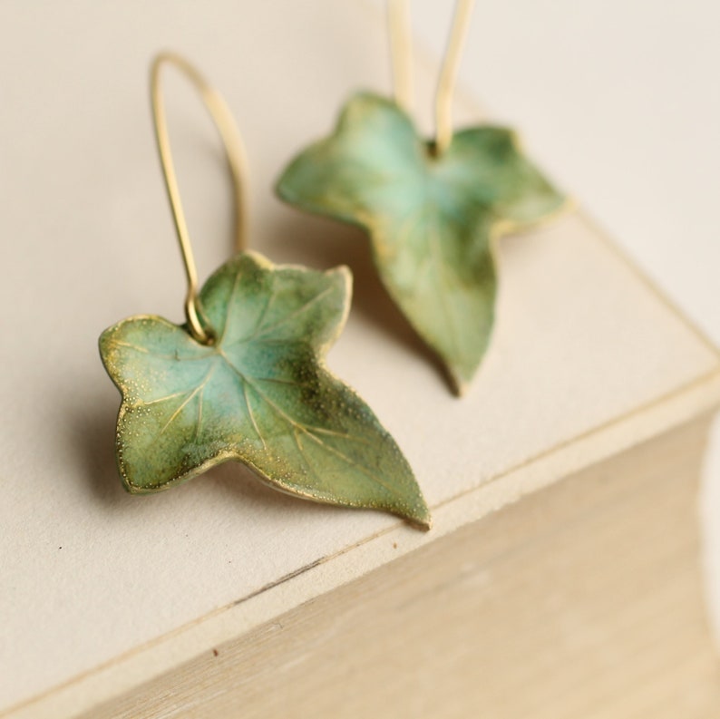 Olive Green Leaf Earrings, Green Ivy Leaf Earrings, Nouveau Boho Earrings, Autumn Long Earrings, Lily Pad, Boho Jewelry, OLIVE IVY EARRINGS zdjęcie 1