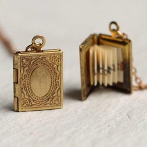 Personalized Book Locket Necklace: Gold Engraved Victorian Photo Keepsake, LKGP-5