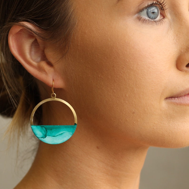 Créoles bleu turquoise, boucles d'oreilles turquoise, faites main, océan vert de mer, idée cadeau bien pensée pour des amies, petites amies image 1