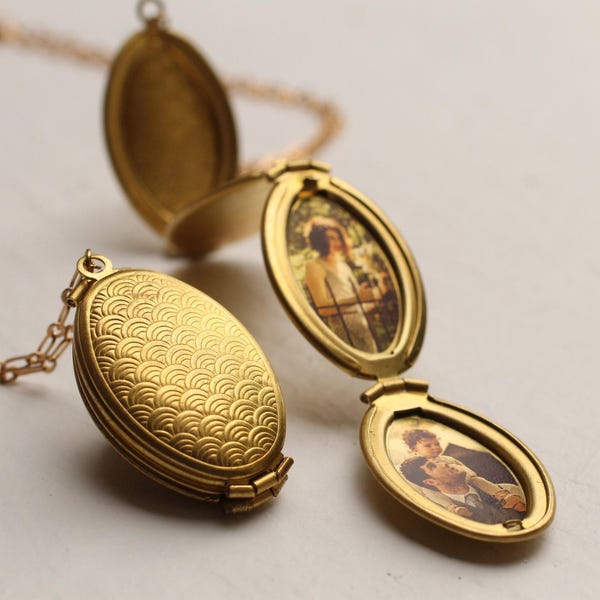 Personalisiertes Gold Art Deco Medaillon: Faltendes Fotolocket mit individueller Gravur, LKGP-41