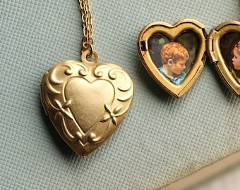 Collar con medallón en forma de corazón estilo Art Nouveau personalizado: inicial grabada, recuerdo fotográfico, LKGP-6