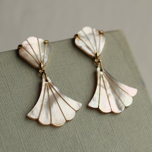 Art Deco Pearl Earrings, Bridal Earrings, Mother of Pearl Wedding Jewelry, Gift for Bridesmaids, Ivory Earrings, Alternative Bride