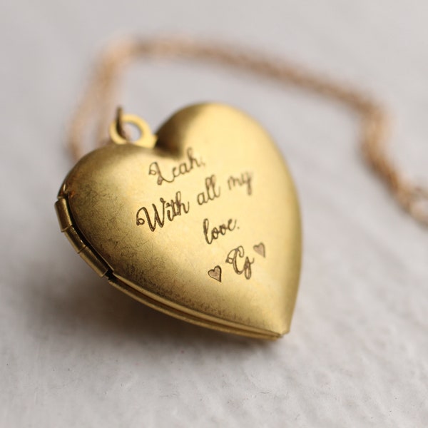 Collar de corazón para niñas, collar con nombre personalizado, medallón de corazón grabado, medallón para niños, collar para niñas, regalo para adolescentes, CORAZÓN MEDIO GRABADO