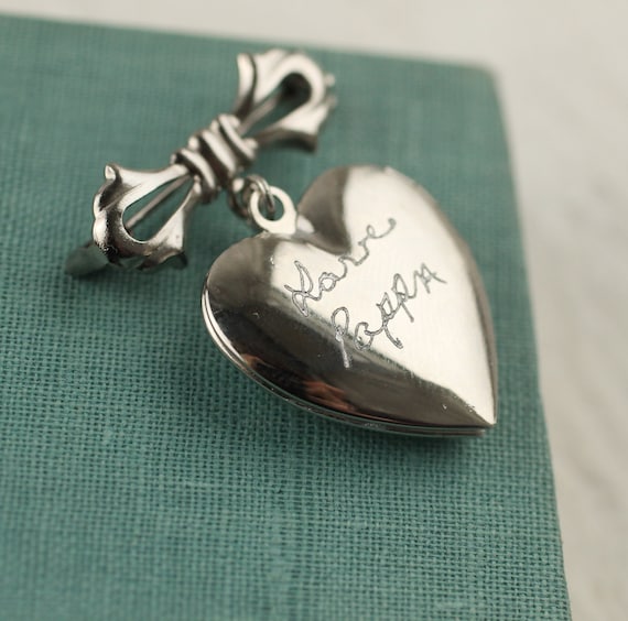 Locket brooch pin deals