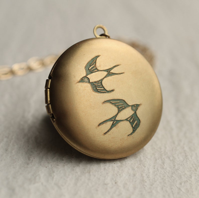 Bird Locket Necklace with Photos, Swallow Necklace, Engraved Necklace, Personalized Locket, 2 BIRD LOCKET 