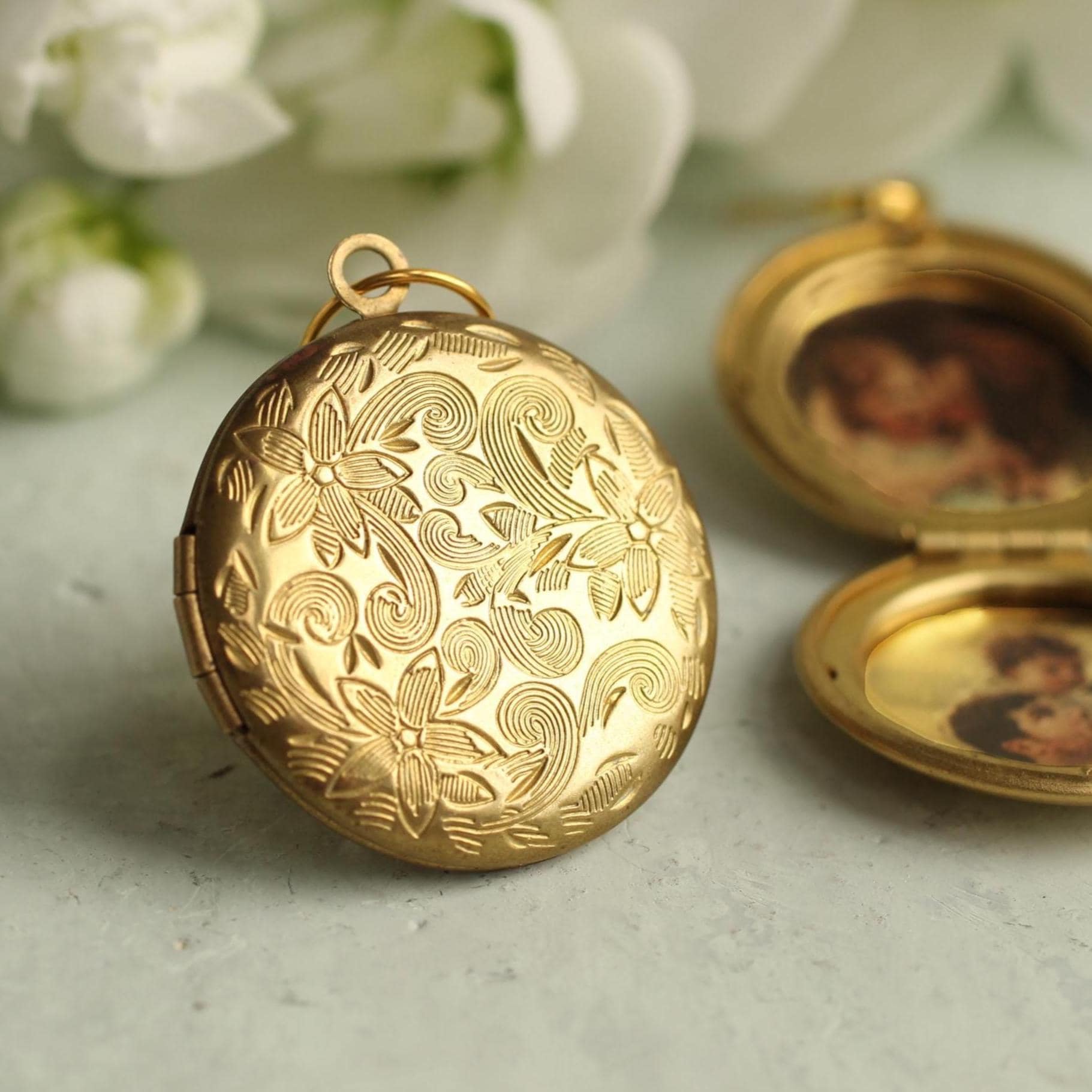 Wedding Bouquet Charm Locket Pin, Gold Victorian Flower Bridal Brooch, Groom Lapel Boutonniere, Personalized Custom Photo Locket LKGP-326