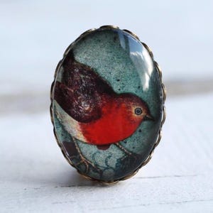 Robin Bird Brooch, Oval Bird Pin, Vintage Jewelry, Christmas Gift, Stocking Filler, Secret Santa Gift, Brooch for Sister, Daughter, Grandma