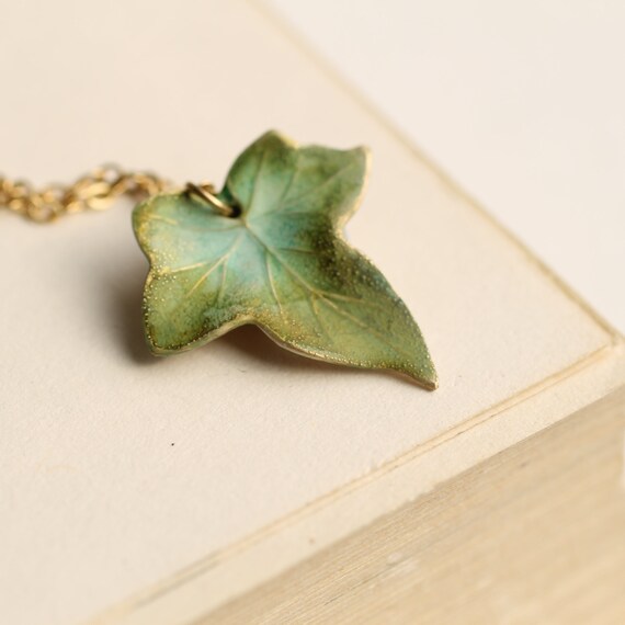 Olive Green Leaf Necklace Green Ivy Leaf Pendant Nouveau Boho