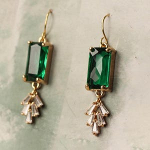 Art Deco Emerald Earrings, Green Bridal Earrings, Gift for Bridesmaids, Art Nouveau Vintage Wedding Jewelry, 1920s Gatsby Drop Earrings