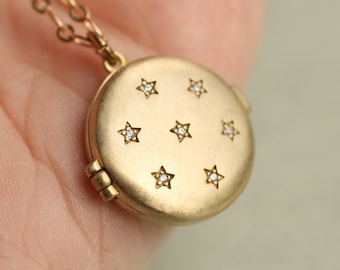 Gold Star Locket with Photos, Zodiac Locket Necklace, Personalised Photo Necklace, Best Friend Engraved Photo Locket, COSMIC STAR LOCKET