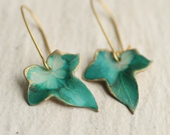 Winter Green Leaf Earrings, Green Ivy Leaf Earrings, Holly Earrings, Bohemian Long Earrings, Christmas Earrings, HOLLY IVY EARRINGS