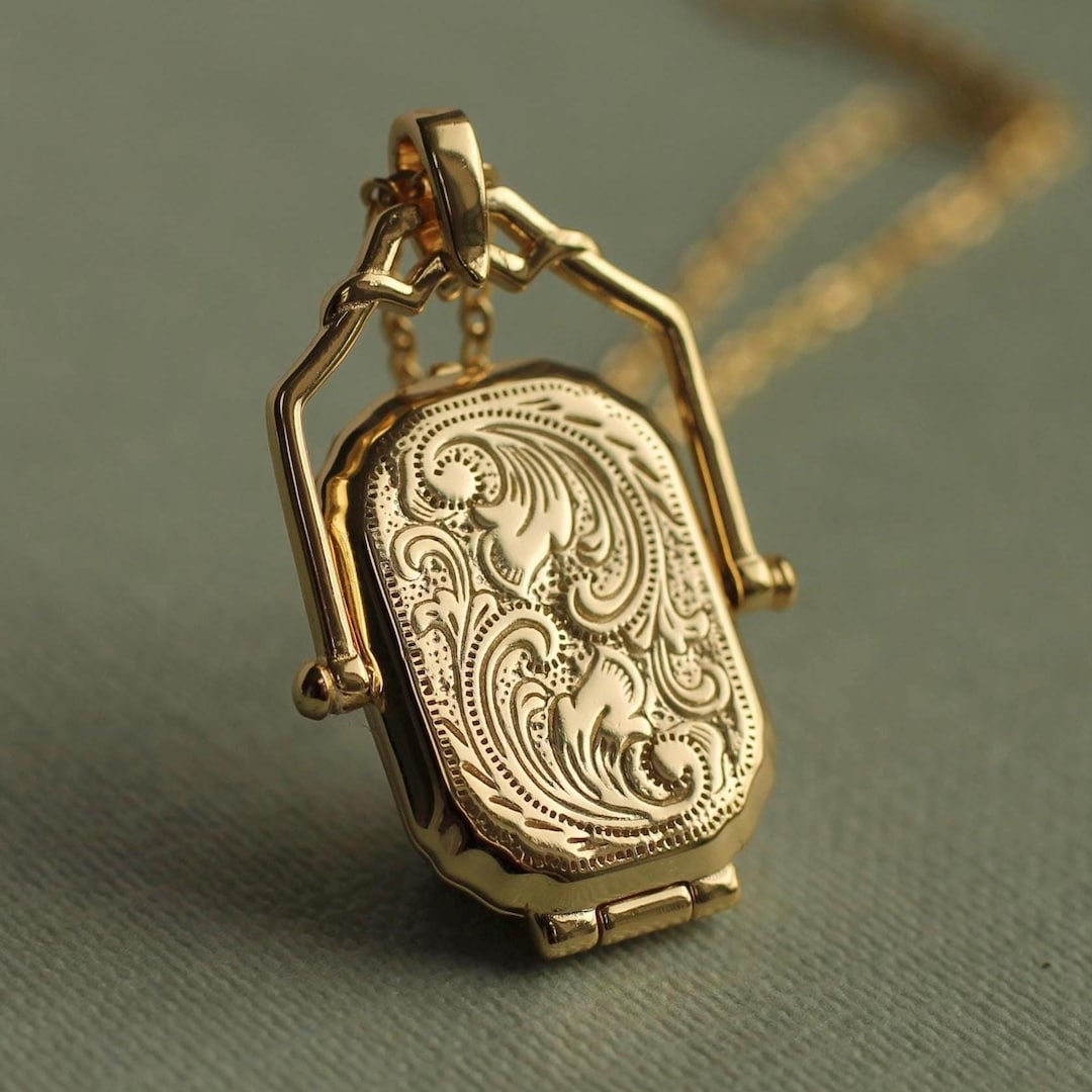 Gold Victorian Locket Necklace: Personalized Photo Pendant