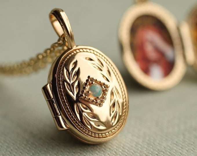 Miniature Oval Photo Locket Necklace: Personalized Antique Vintage Pendant with Opal, LKVM-347