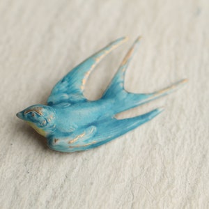 Broche de pájaro golondrina, pájaro azul cielo, broche de pájaro azul, insignia de alfiler azul aciano 1950S broche retro de los años cincuenta, nuevo broche de pájaro azul imagen 5