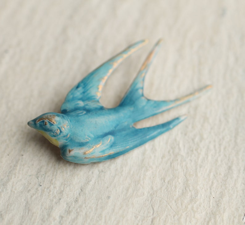 Broche de pájaro golondrina, pájaro azul cielo, broche de pájaro azul, insignia de alfiler azul aciano 1950S broche retro de los años cincuenta, nuevo broche de pájaro azul imagen 5