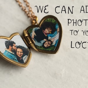 Gold Star Locket with Photos, Tiny Locket Necklace, Personalised Photo Necklace, Best Friend Engraved Photo Locket, COMPASS HEART LOCKET zdjęcie 3