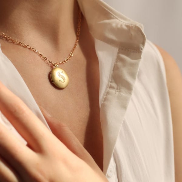 Gouden fotomedaillonketting: gegraveerd gepersonaliseerd herdenkingscadeau, LKGP-35