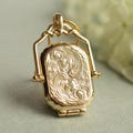 Bridal Bouquet Charm, Gold Antique Wedding Locket Brooch Pin with Photo, Victorian Wedding, Custom Bridal Gift, Memoriam Bereavement LKVM-7