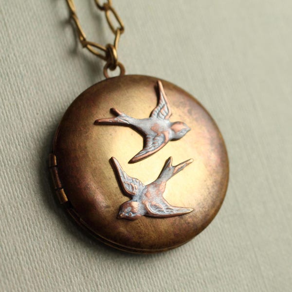 Bird Swallow Locket Necklace: Personalized Photo Memorial, LKGP-17