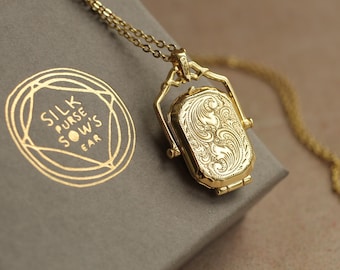 Gold Victorian Locket Necklace: Personalized Photo Pendant