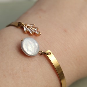 Art Deco Pearl Cuff Bracelet: Wedding Bridal Jewelry, Gift for Bridesmaid