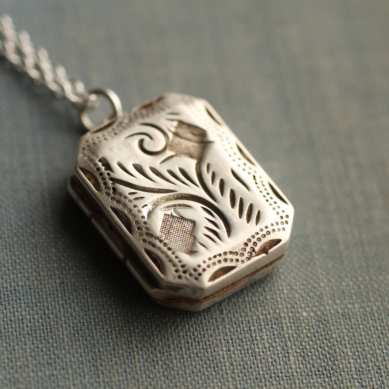 sterling silver victorian heirloom locket necklace