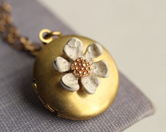 Collana con medaglione floreale, medaglione con foto, collana con margherite, collana per bambina, gioielli personalizzati, regalo premuroso, adolescente GOLD DAISY