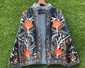 Samt Suzani Jacke, handbestickte Sujani Jacke, Boho Stickerei Wendejacke, blaue Jacke, Geschenke für sie, Geschenke für Mama