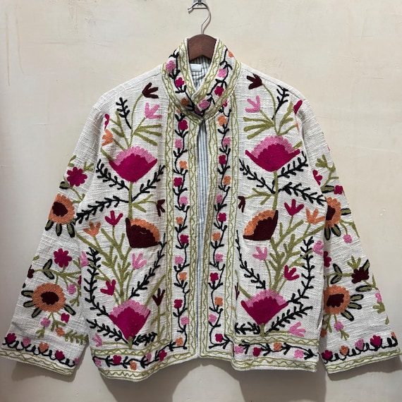 Handmade Suzani Embroidery Jacket, Winter Wear Jacket, Women Coat Suzani Short Jacket Tnt Fabric Suzani Jacket, Gift For Her, Christmas Gift